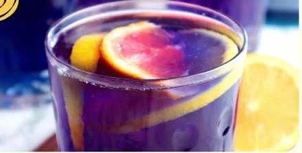 Butterfly pea tea welcome drink at Baan Farm Thai Cooking School